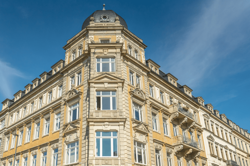 Mehrfamilienhaus-in-Dresden