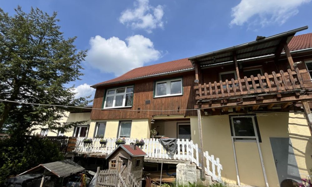 Ansicht mit Balkon