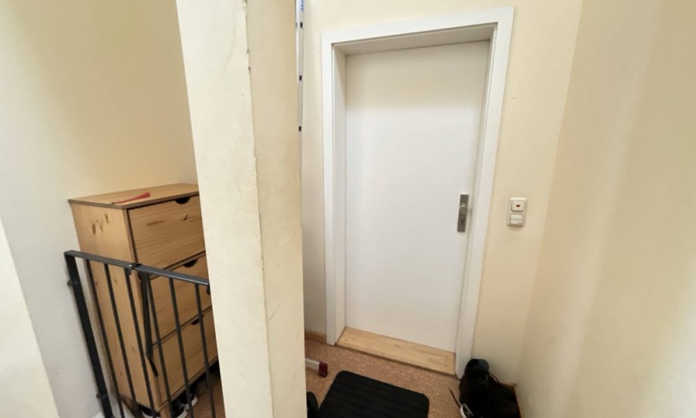 Die Wohnungstür DG