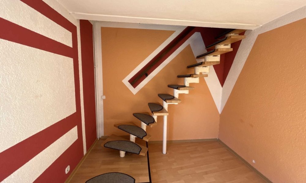 OG links Treppe