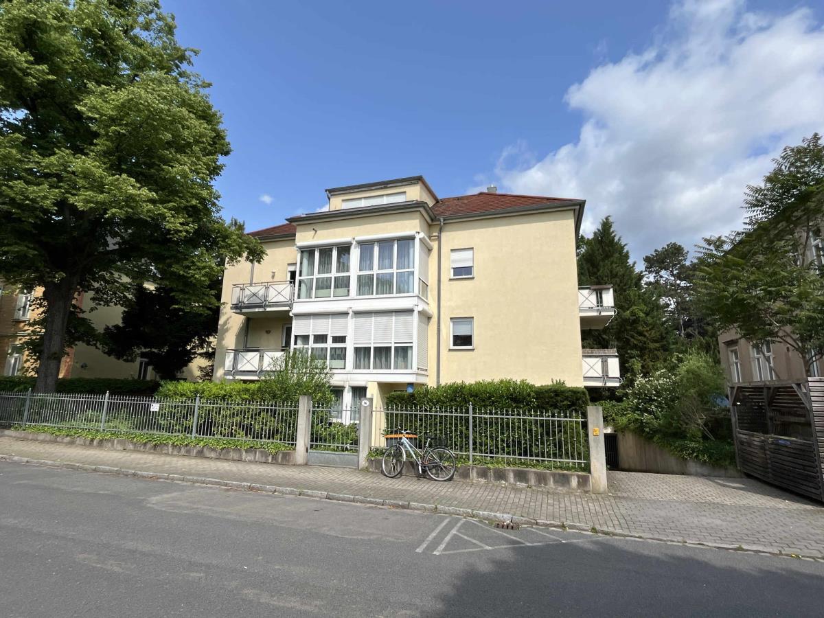 Straßenansicht